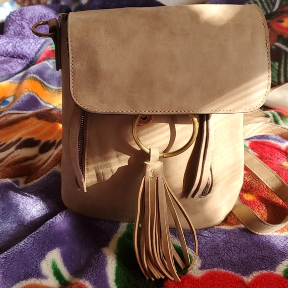 Backpack - Picture 1 of 2